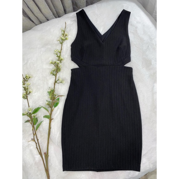 Dynamite Dresses & Skirts - Dynamite Black Dress